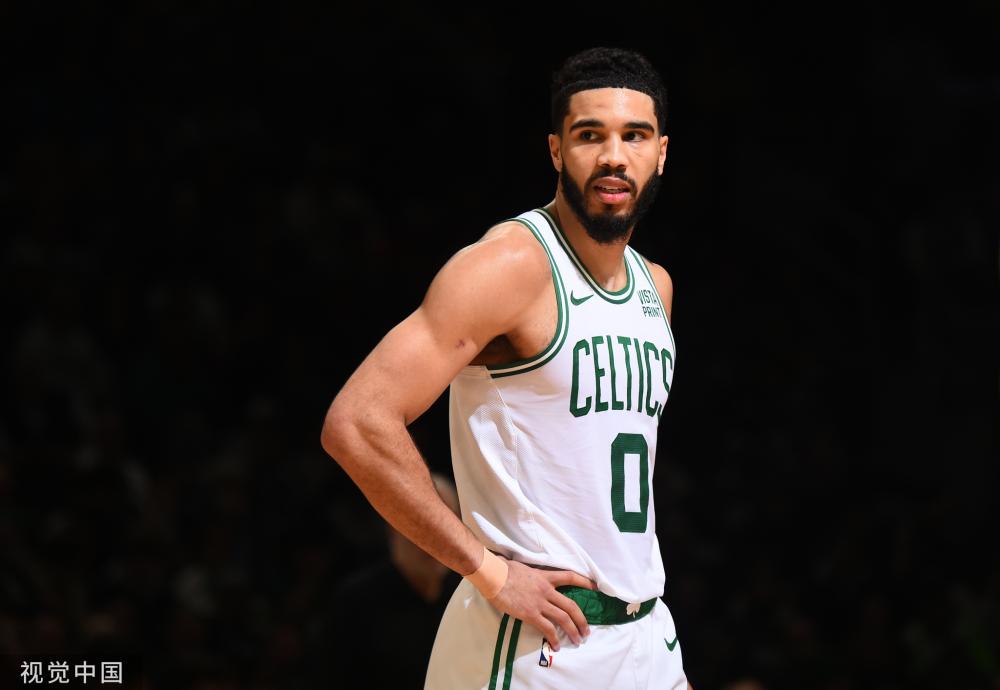 季中展现出 季中展现出