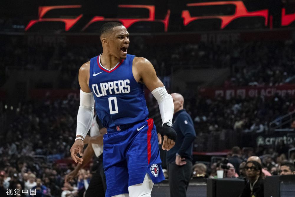 健的防守反 健的防守反