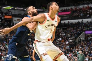 手在比赛中 手在比赛中